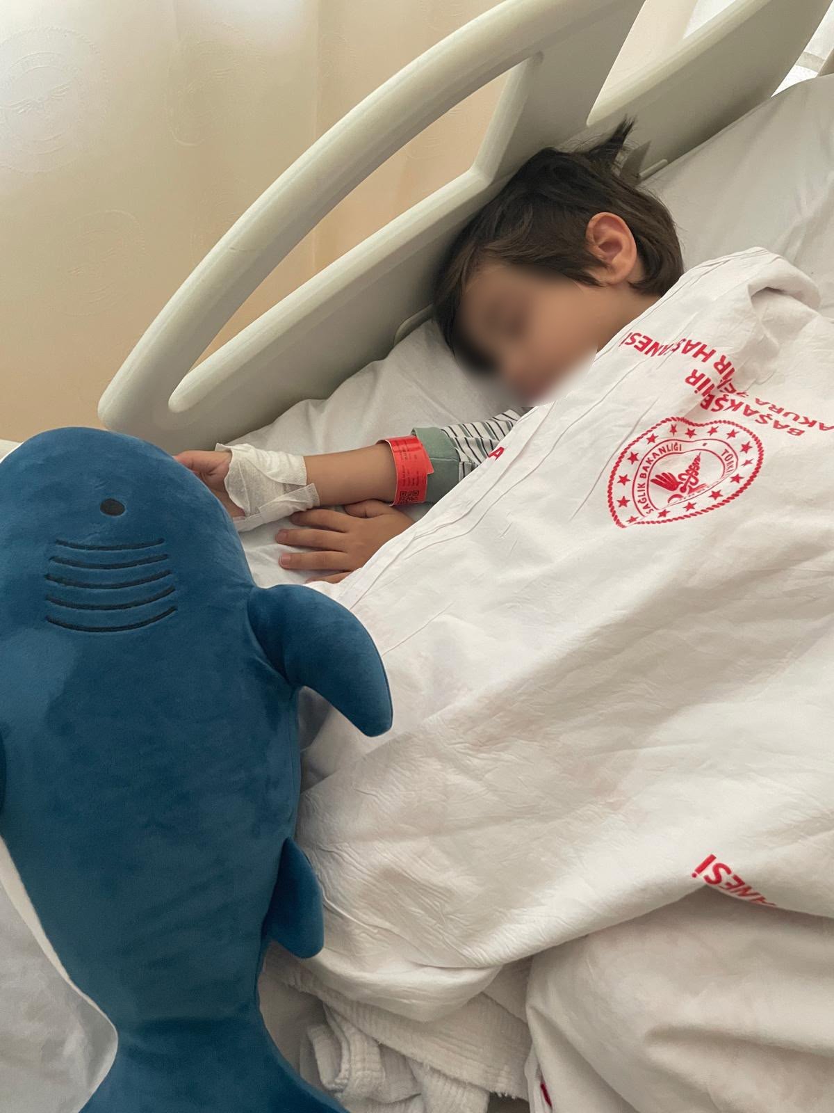 Beylikdüzünde korkunç olay! Havuza giren çocuk tüfekle vuruldu! Akciğerleri parçalandı, kurşun hala kalbinde