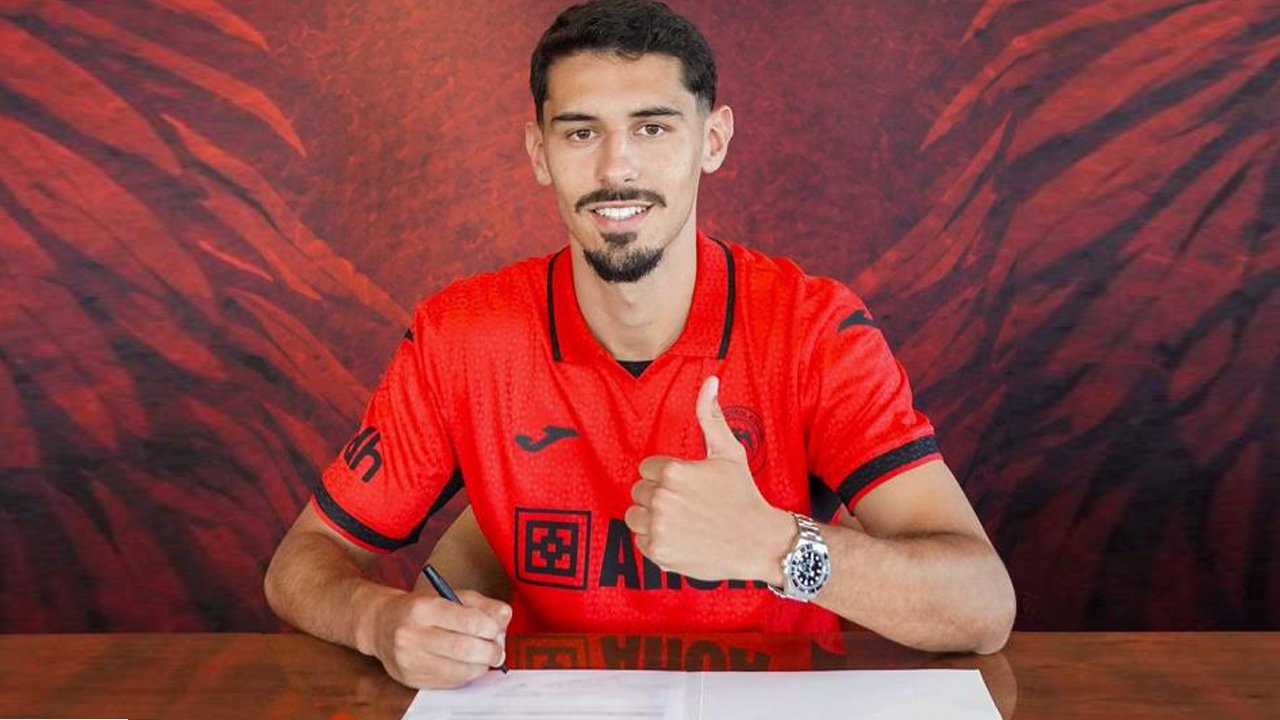 Çorum FK'den savunmaya takviye: Alexandre Penetra imzayı attı