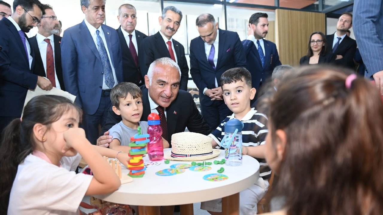 Kütüphanelerde 103 senenin rekoru! Kullanım alanı 900 bin metrekareye çıktı
