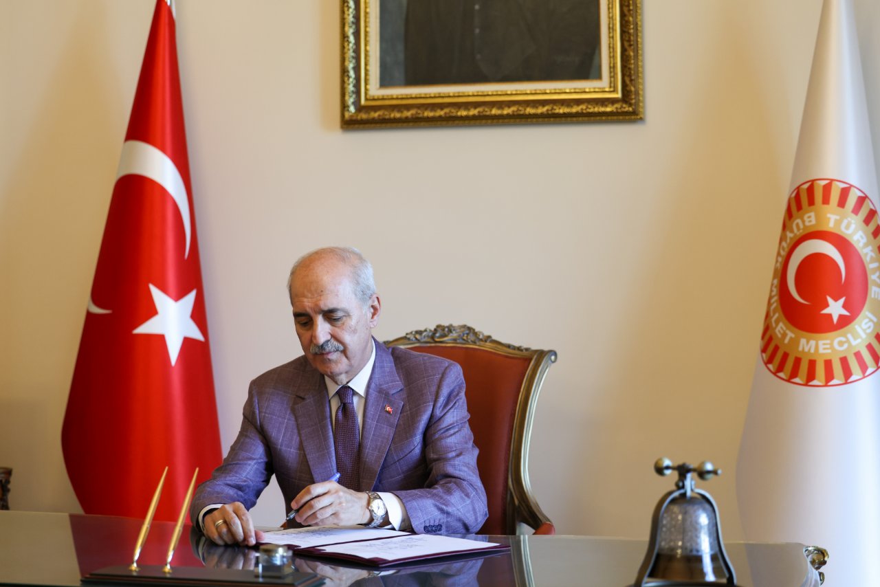 Kurtulmuş'tan 'terörsüz Türkiye' süreç yasa teklifine imza! Yarın Meclis Başkanlığı'na sunulacak