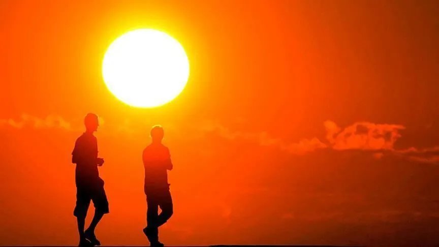 Türkiye’nin havası ikiye bölündü! 7 ilde sağanak, 11 ilde 35 derece! Meteoroloji tek tek sıraladı
