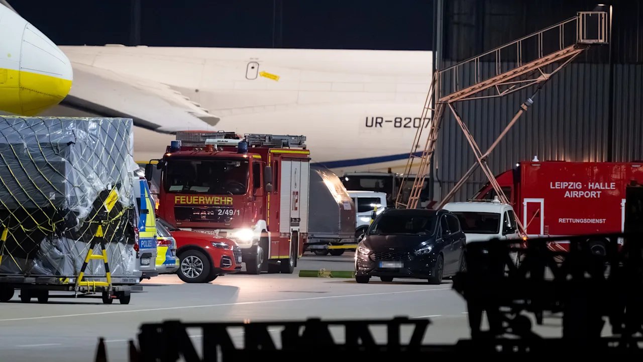 Almanya'da havalimanına bombalı sabotaj! Apronda patlayıcı bulundu, DHL kargo uçağı havada İHA'ya çarptı