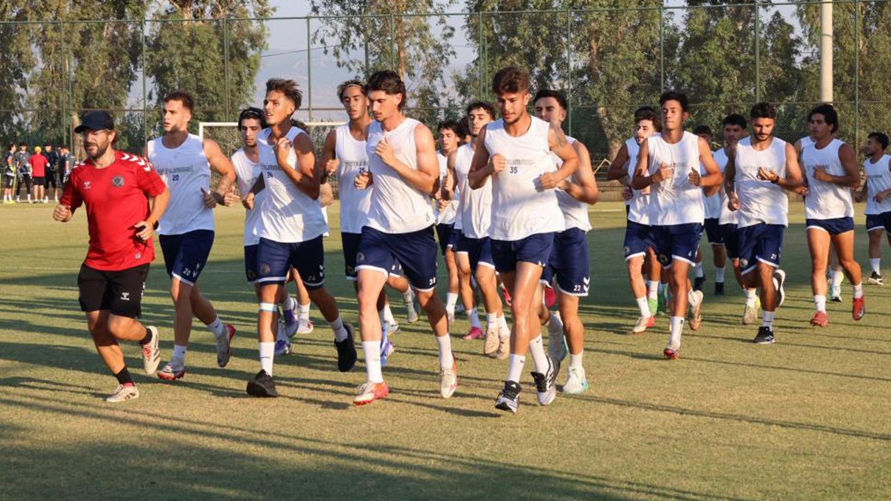 İzmir'in köklü kulübü ligden çekildi: Resmi açıklama geldi, sebebi belli oldu