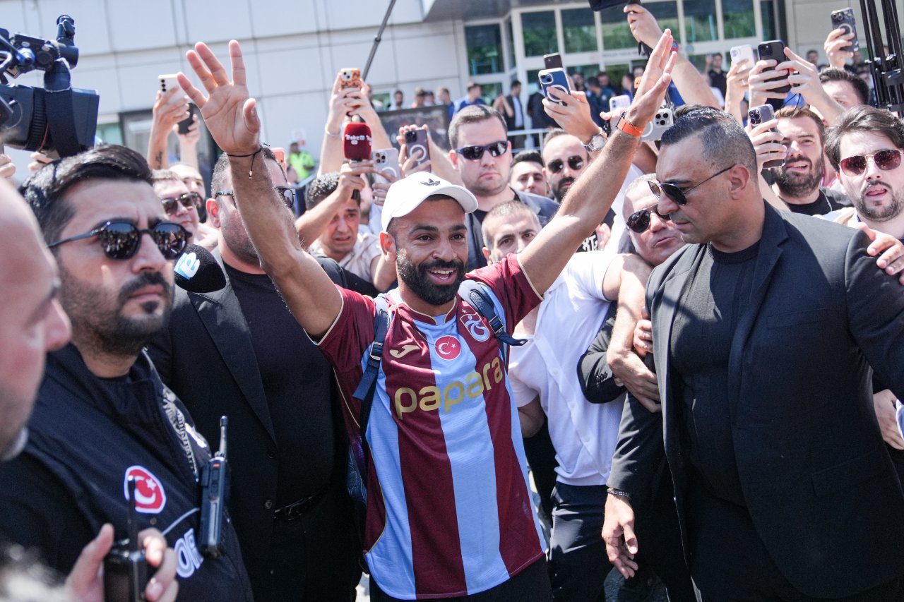 Mohamed Salah, İstanbul'da yoğun ilgiyle karşılandı.