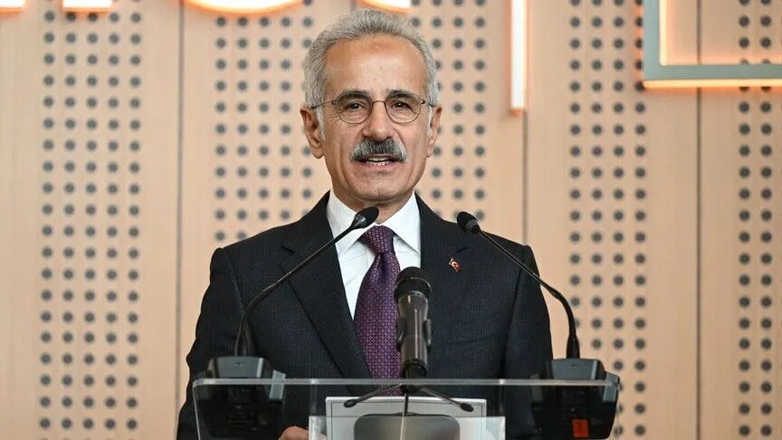 Ulaştırma ve Altyapı Bakanı Abdulkadir Uraloğlu