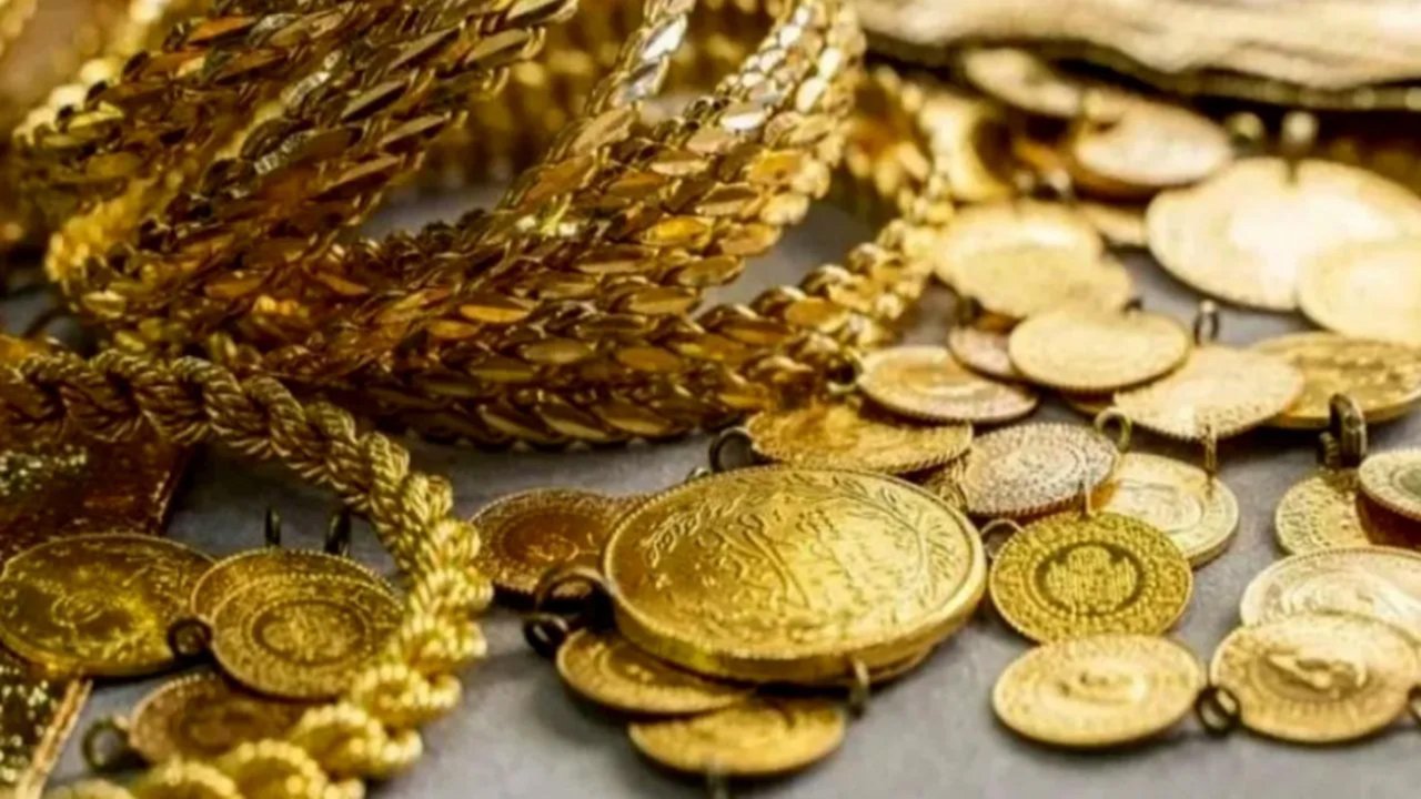 Altın yatırımcıları dikkat! Uzman isim kritik tarihi verdi: Bu veri her şeyi değiştirebilir