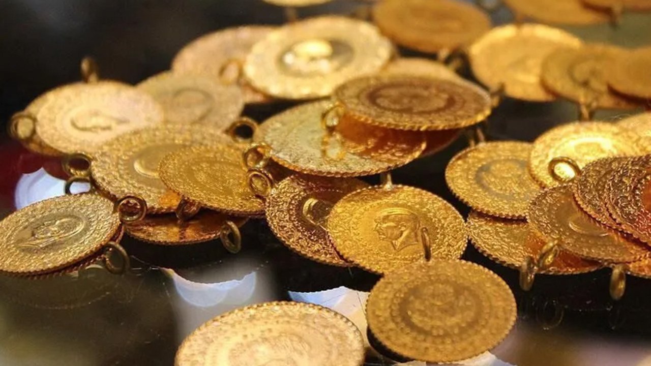 Altın yatırımcıları dikkat! Uzman isim kritik tarihi verdi: Bu veri her şeyi değiştirebilir