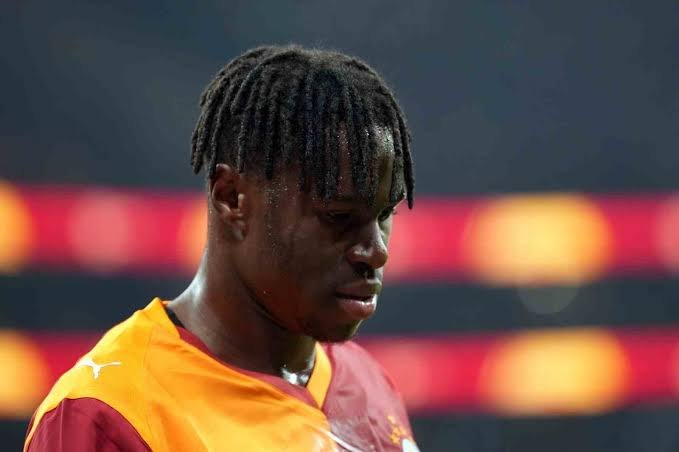 Wilfried Singo, Galatasaray’da Abdulkader Keita, Emmanuel Eboue, Didier Drogba, Jean Michael Seri, Wilfried Zaha ve Serge Aurier sonrası 7'nci Fildişi Sahilli futbolcu oldu.