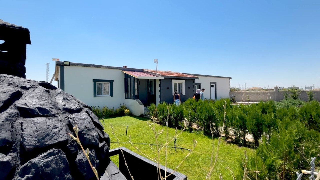 Evlerini otele çevirdiler… Konaklama ve yemek ücretsiz, tek bir şartları var
