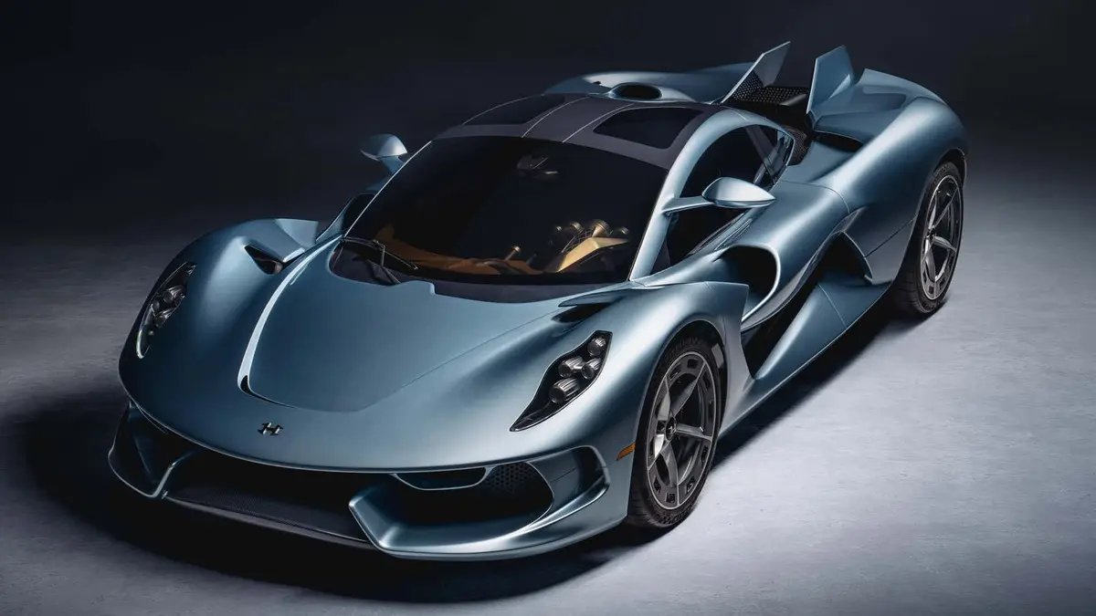 Hennessey Blackbird tanıtıldı! Manuel şanzıman, atmosferik V8, fiziksel anahtar ve tuşlar