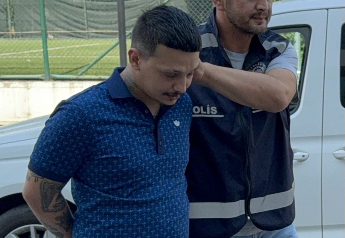 Rapçi Yüşa Keskin’e ‘tüfekli klip’ operasyonu! 4 kişi gözaltında
