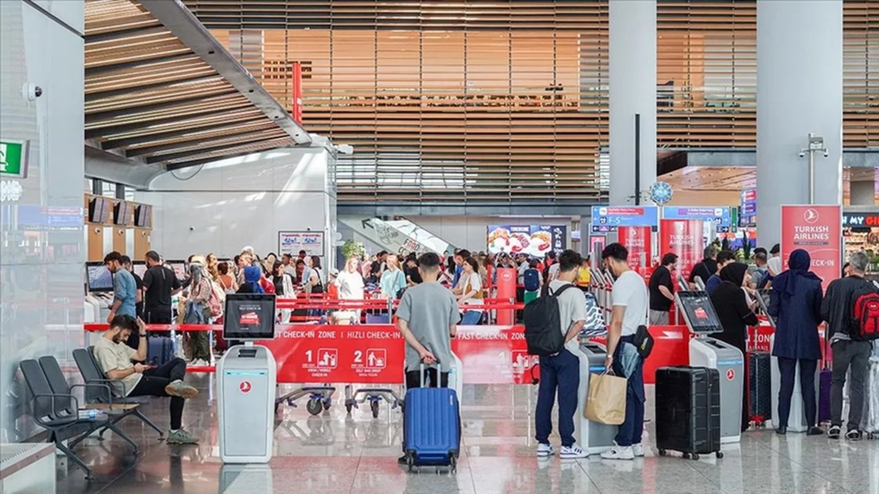 Schengen kapılarında sistem kilitlendi: Türk vatandaşlarını da ilgilendiren 6 Eylül kararı!