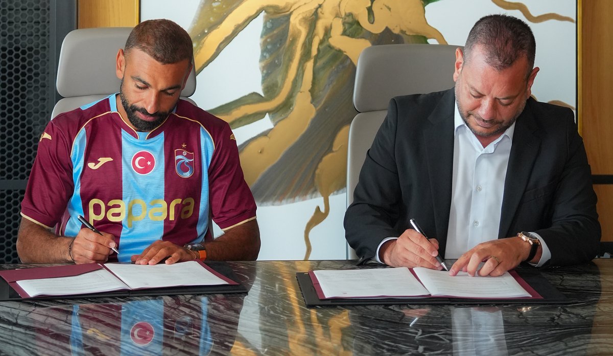 Mohamed Salah, Trabzonspor ile 2 yıllık sözleşmeye imza attı.