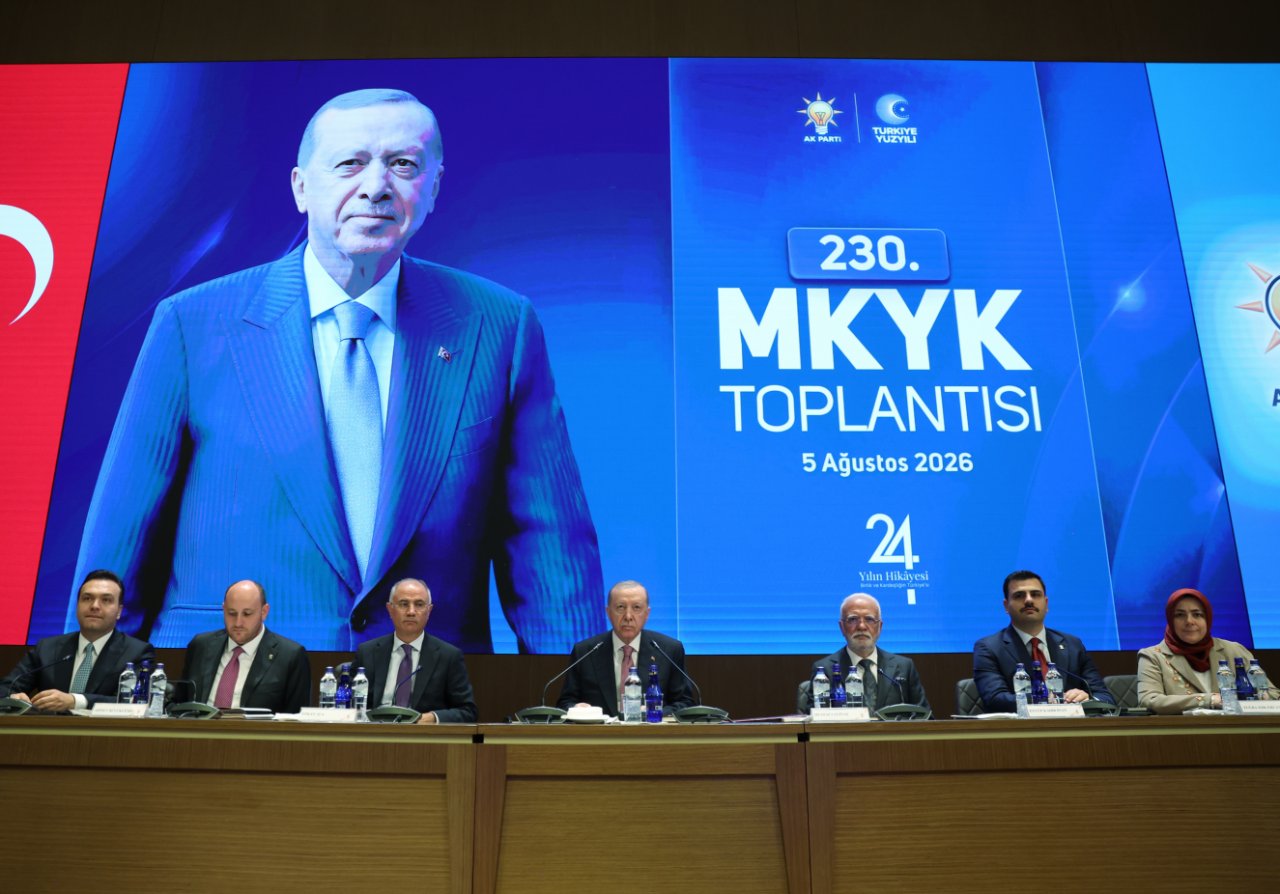 Erdoğan, MYK'da teşkilat üyelerine talimat verdi: Meclis tarihî bir adım attı, bunu iyi anlatın