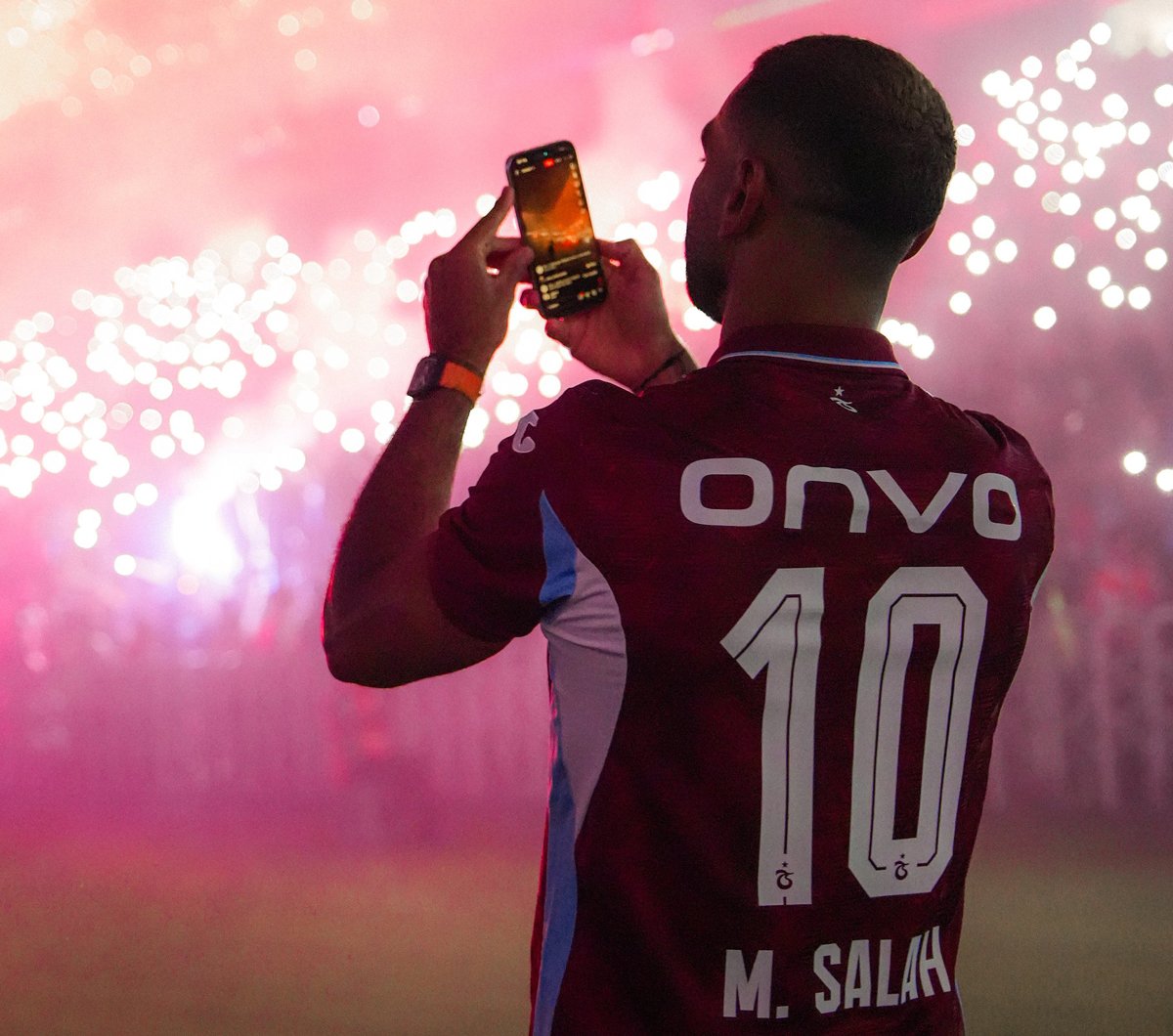 Trabzonspor, Mohamed Salah'a yıllık 17 milyon euro garanti ücret ödeyecek.