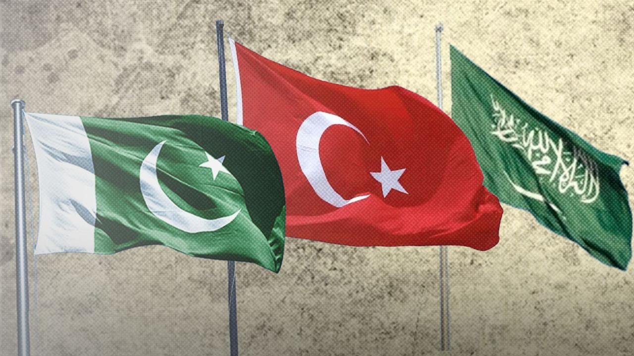 Mekke Ortak Savunma Anlaşması dünya basınını salladı: Tel Aviv 'Denge değişti' dedi, Hindistan'dan anında tepki geldi!