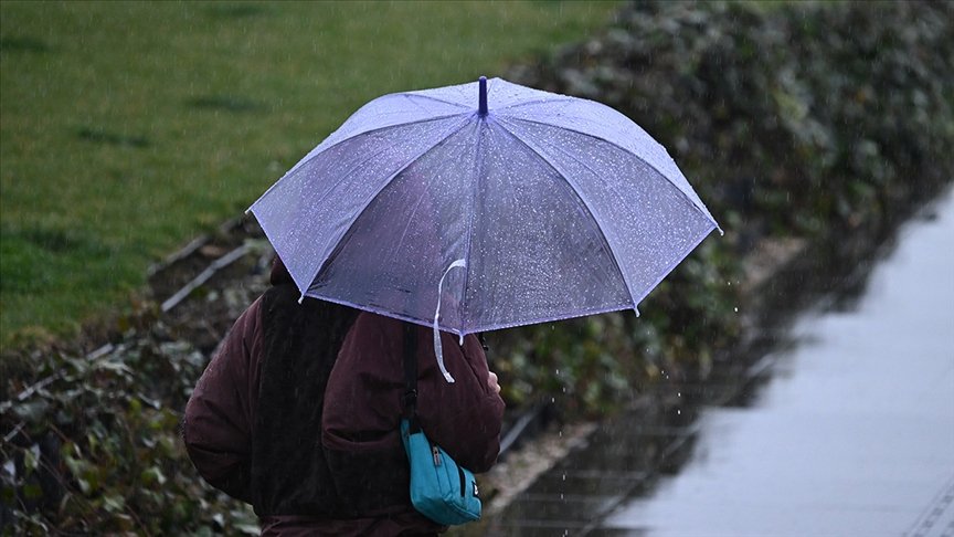 Meteoroloji’den yeni rapor! Gitmeden geri döndü! İstanbul dahil 10 ilde sağanak yolda