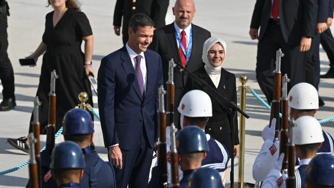 Mossad'ın Sanchez kumpası ifşa oldu! Çin istihbaratanın radarına yakalandılar