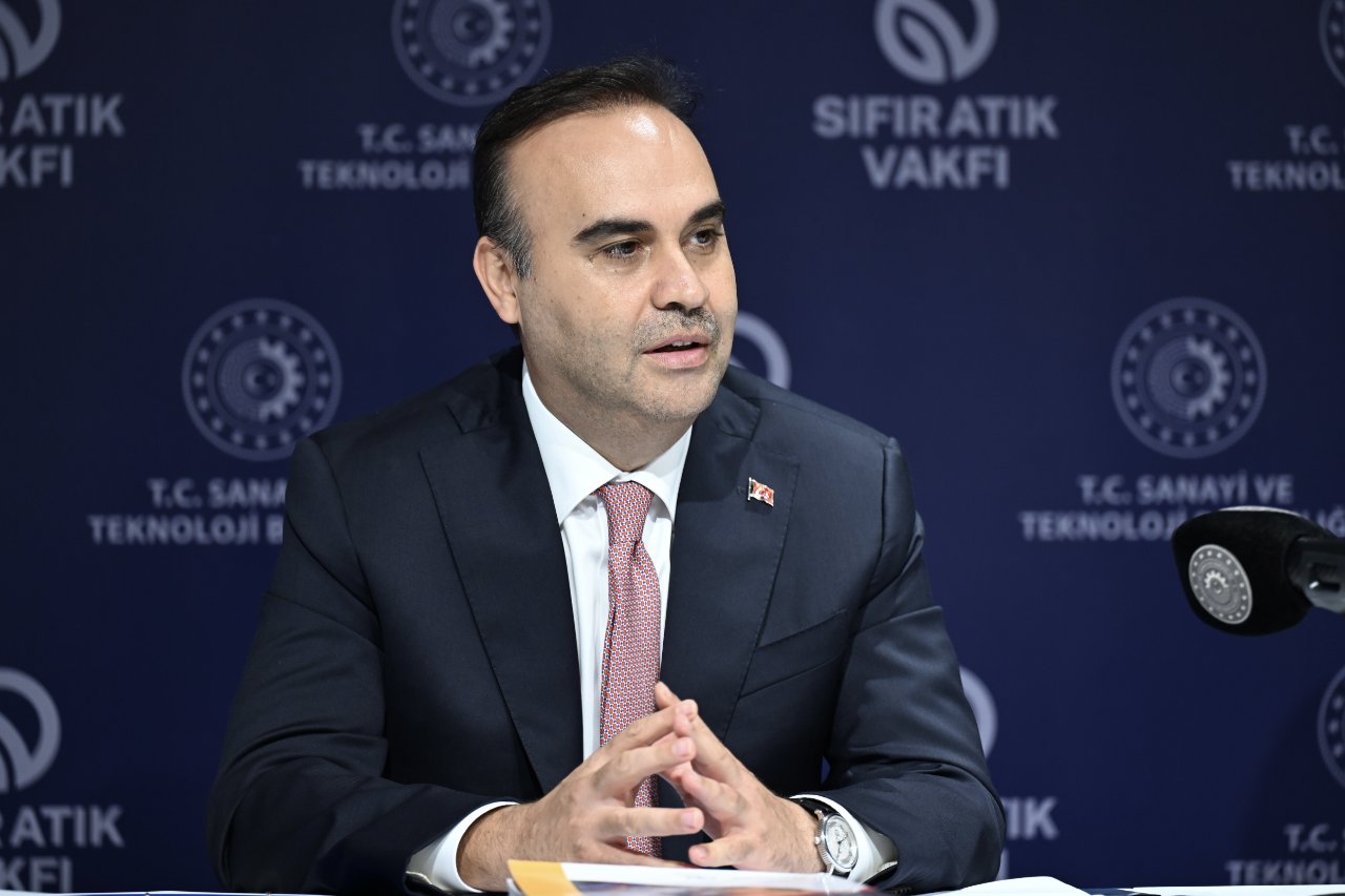 Sıfır Atık Vakfı Başkanı Ağırbaştan çöp ithalatı çıkışı!  Vatandaş istemiyor