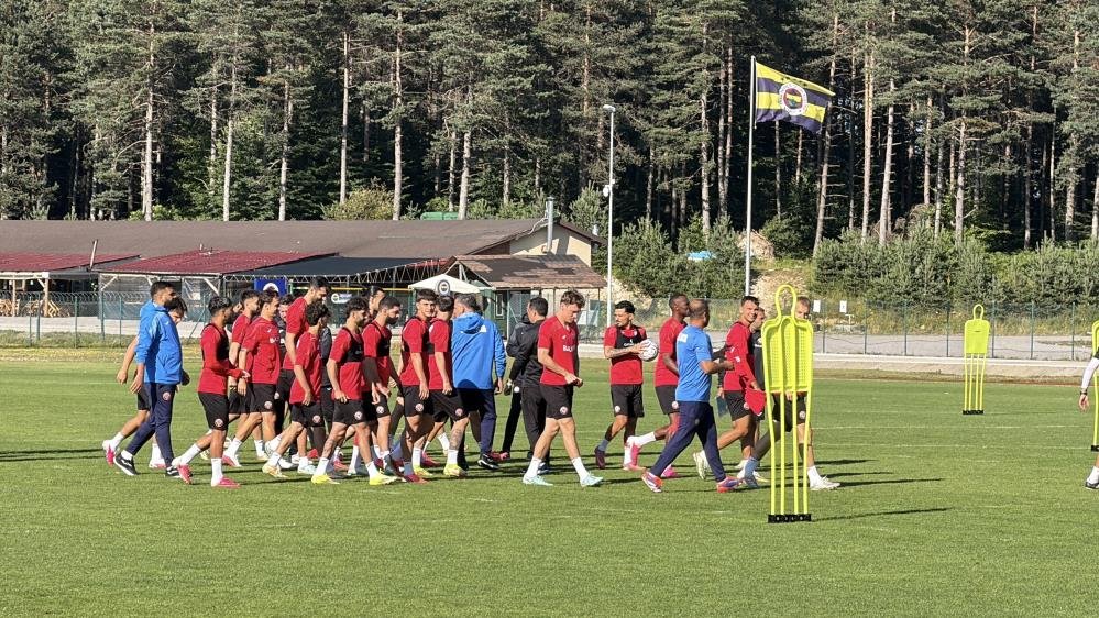 Çorum FK, yeni sezon hazırlıklarını Topuk Yaylası Tesisleri'nde sürdürüyor.