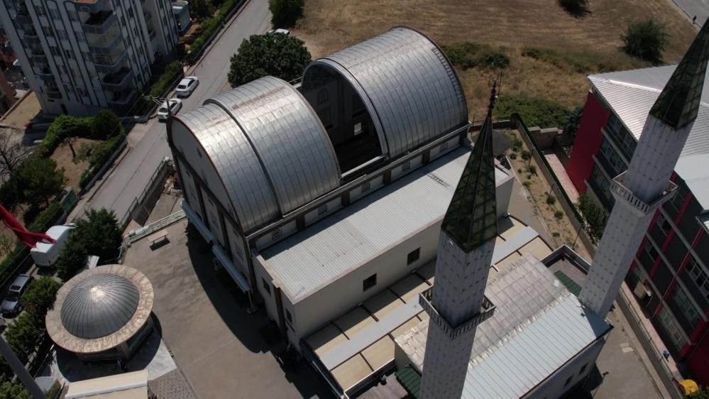 Bu caminin 'sunroof'u var! Türkiye'de ikinci... İlk defa görenler şaşırıyor