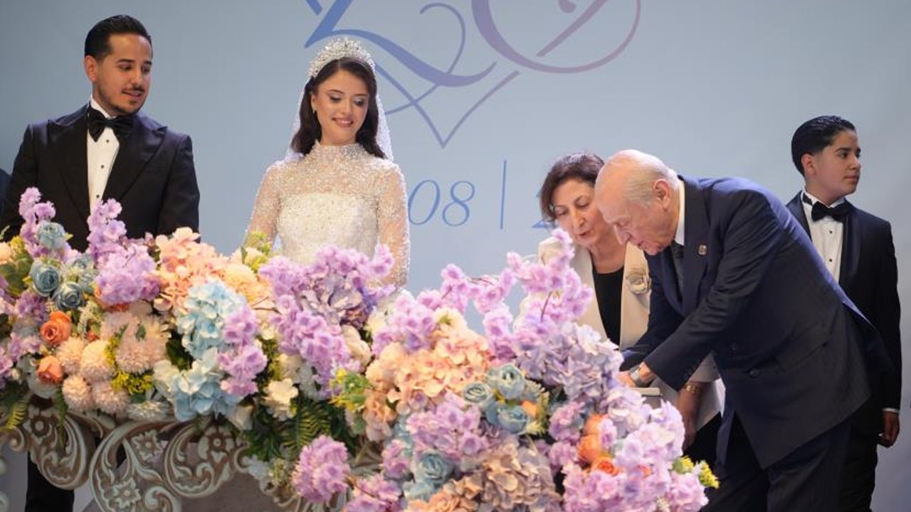 Düğüne 20 bin kişi katıldı! Devlet Bahçeli nikah şahidi oldu