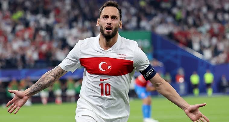 A Milli Takım'ın kaptanı Hakan Çalhanoğlu, Türk futbolunun başına geçmek istiyor: Hayalim TFF başkanlığı!