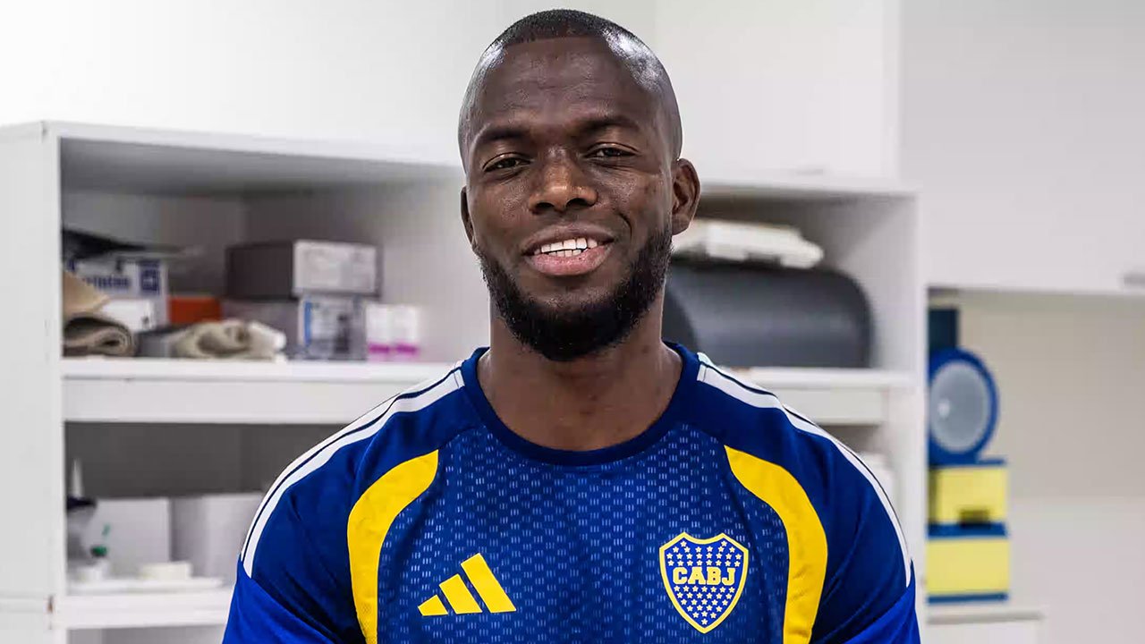 Enner Valencia yeni takımına imzayı attı