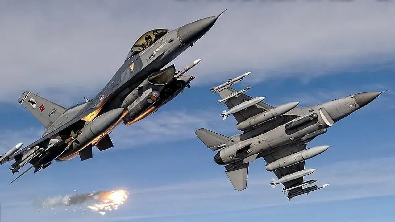 38 İHA'nın vurulduğu sınırda Türk F-16'ları havalandı, iki ülkeye kalkan oldu!
