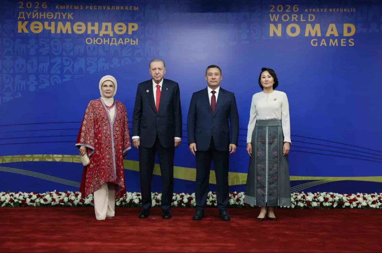 Bişkek'te gözler Cumhurbaşkanı Erdoğan'ın üzerindeydi! ŞİÖ Zirvesi'nden dikkat çeken kare