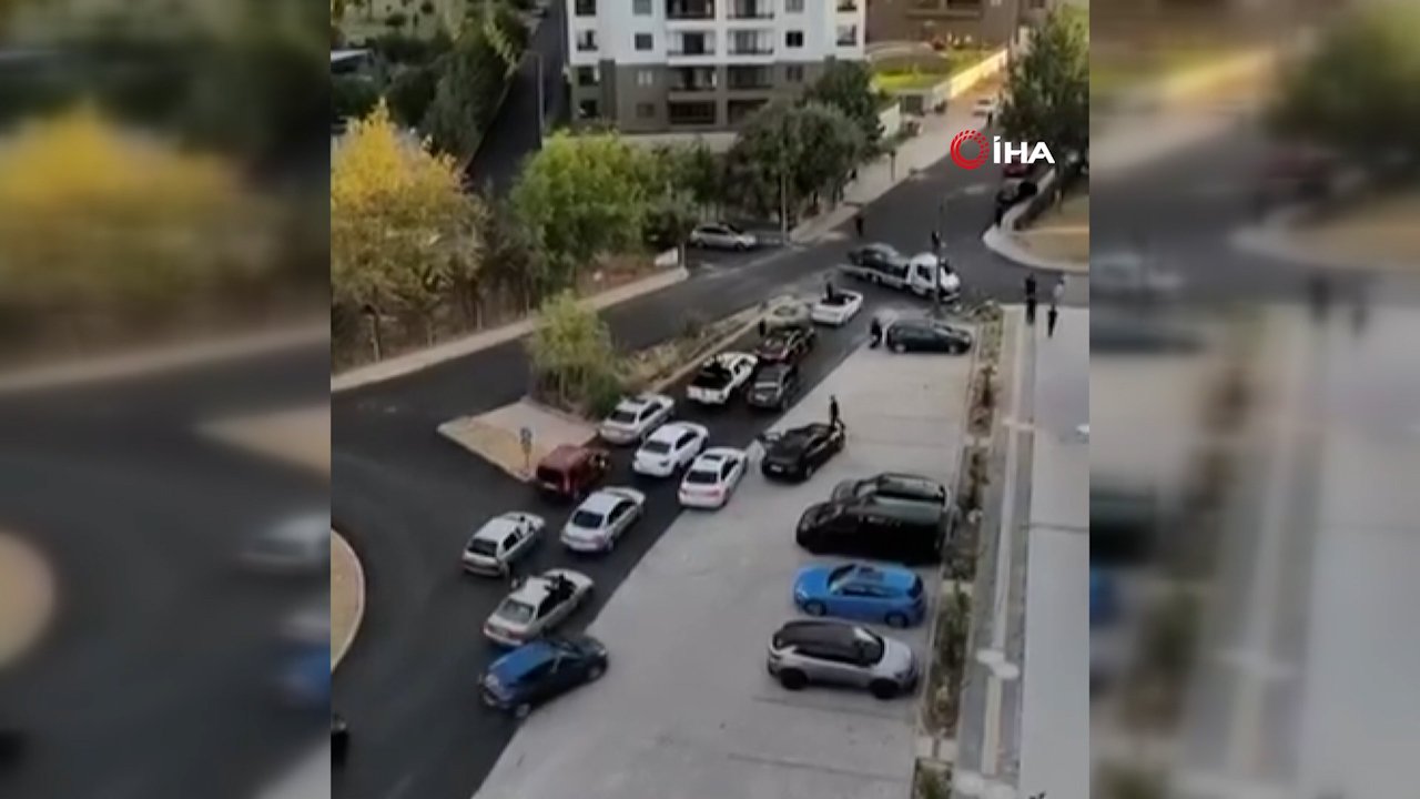 Bursa'da düğün konvoyu trafiği felç etti! Araçlar dakikalarca ilerleyemedi