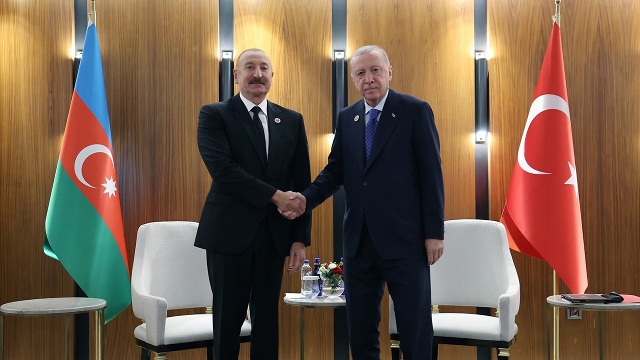 Cumhurbaşkanı Erdoğan, Aliyev ile bir araya geldi