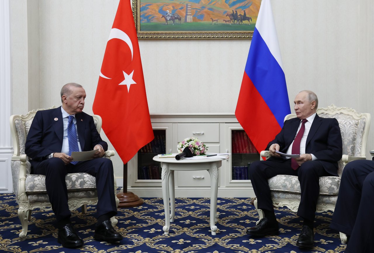 Cumhurbaşkanı Erdoğan, Putin ile görüşmede işaret etti! Türkiye'ye yeni nükleer santraller geliyor