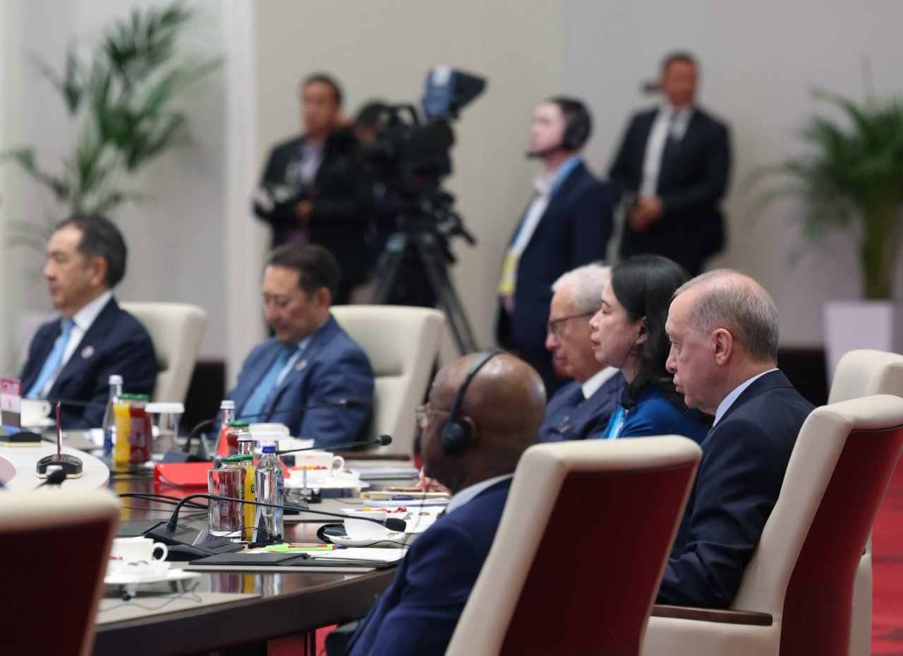 Cumhurbaşkanı Erdoğan'dan Bişkek'te önemli mesaj: Çatışmalar diplomasiyle son bulmalı