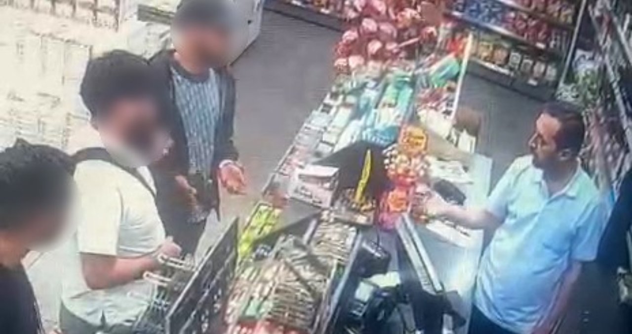 Edirne'de akaryakıt istasyonunda dehşet! Gasp girişimi ve bıçaklı saldırı kamerada