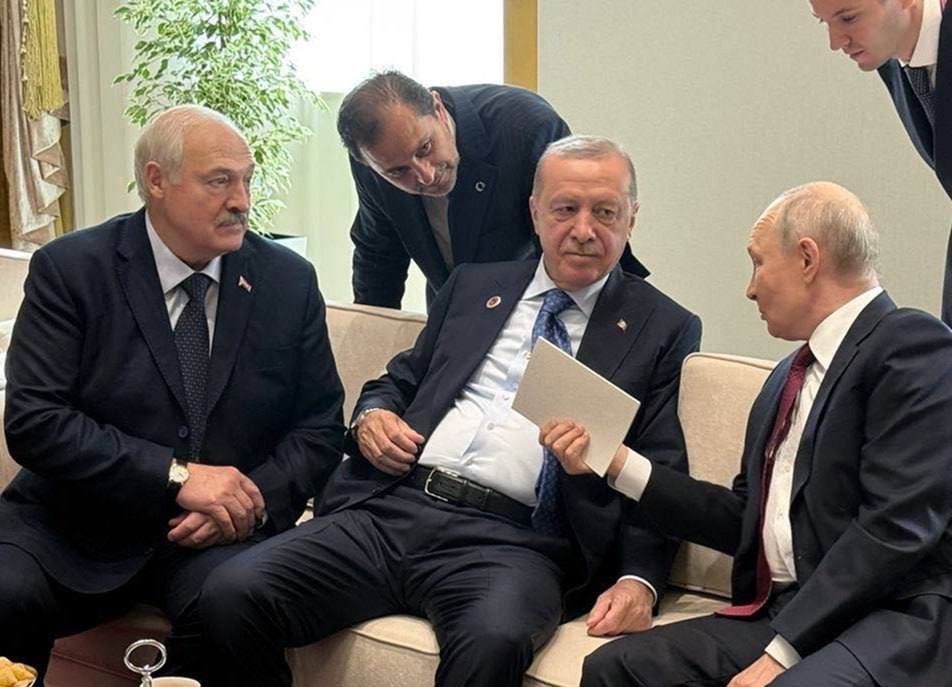 Erdoğan, Putin ve Lukaşenkodan Bişkekte sürpriz görüşme!
