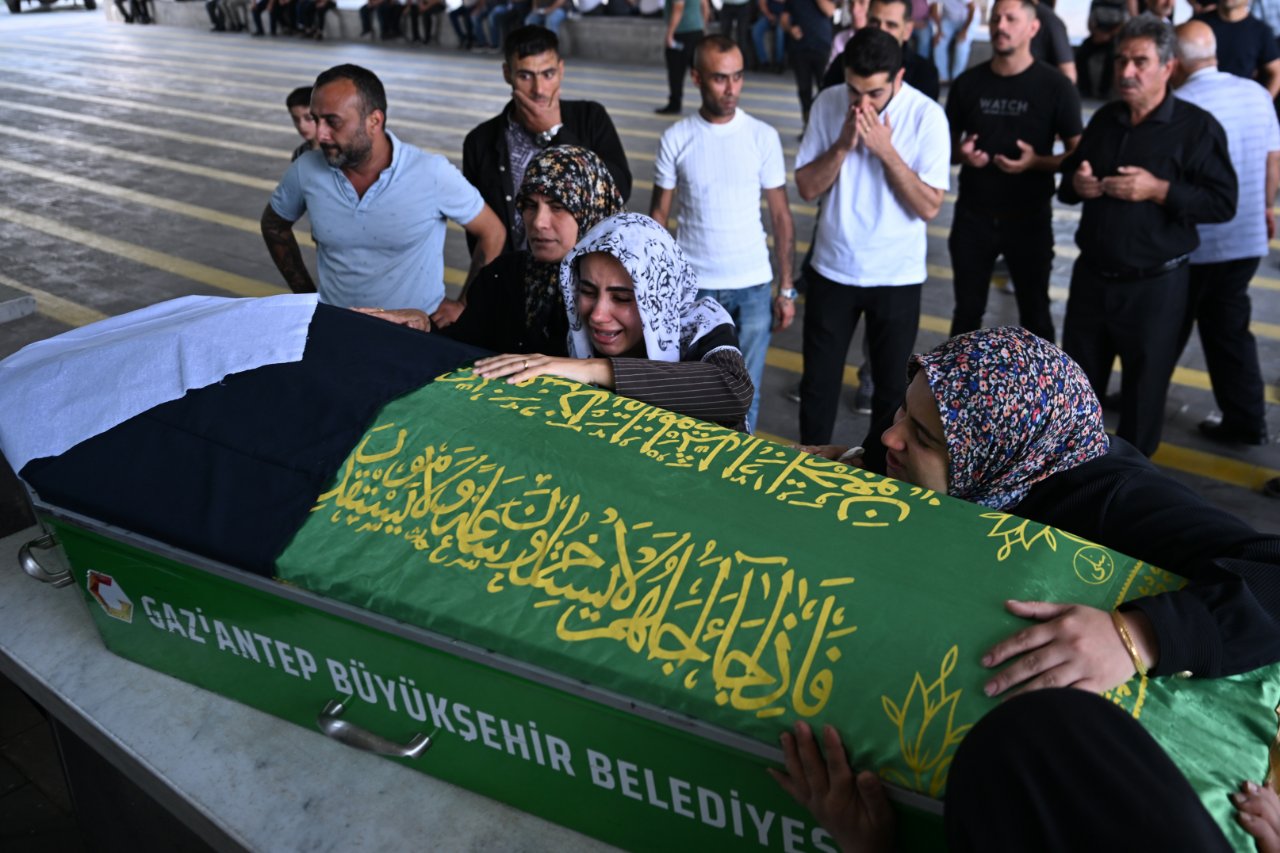 Feribot faciasında can verenlere son veda! Her birinin hikayesi yürek yakıyor