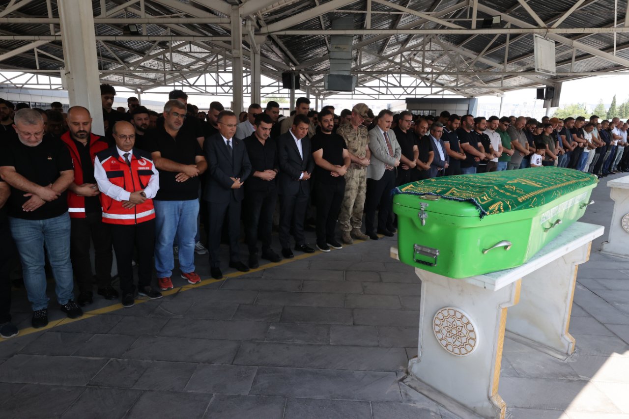 Feribot faciasında can verenlere son veda! Her birinin hikayesi yürek yakıyor