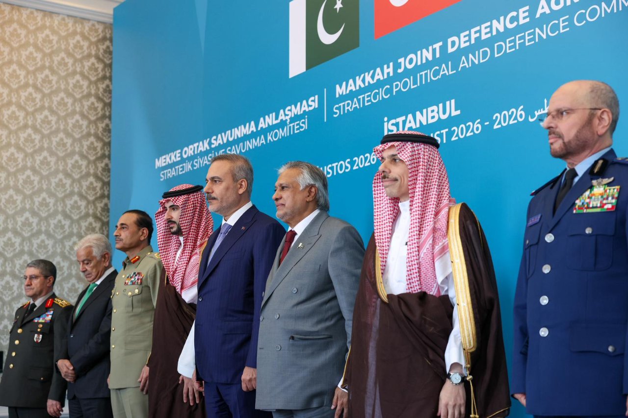 İstanbuldaki kritik zirve İsrail ve Yunanistanın uykularını kaçırdı: Üç Müslüman güç bir arada
