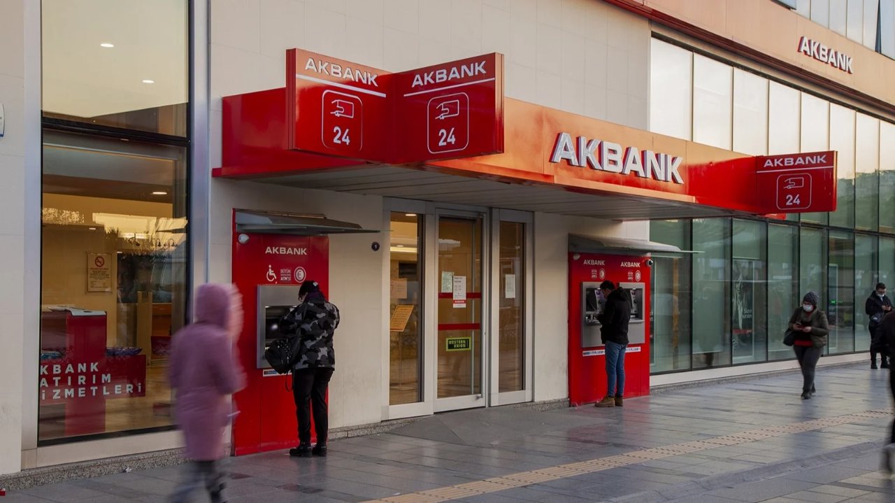Nakit ihtiyacı olanlara faizsiz kredi müjdesi! Hangi banka ne kadar veriyor?