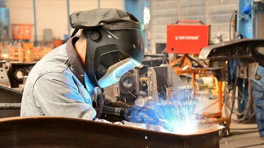 Sanayide yükseliş! İmalat PMI 3 ayın en yüksek seviyesinde