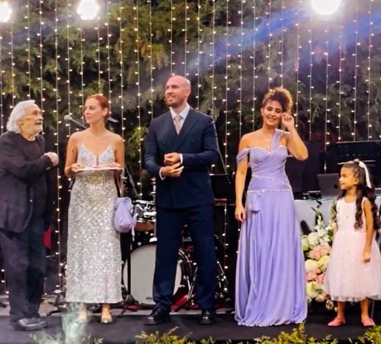 Şevket Çoruh kızının nişanında geleneği bozdu! Altın yerine bakın ne taktı