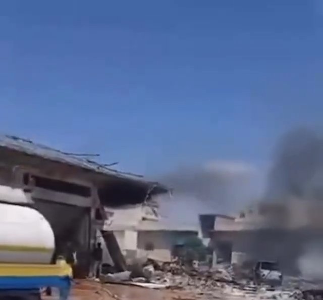 Suriye'de mühimmat yüklü araç infilak etti! Ölü ve yaralılar var