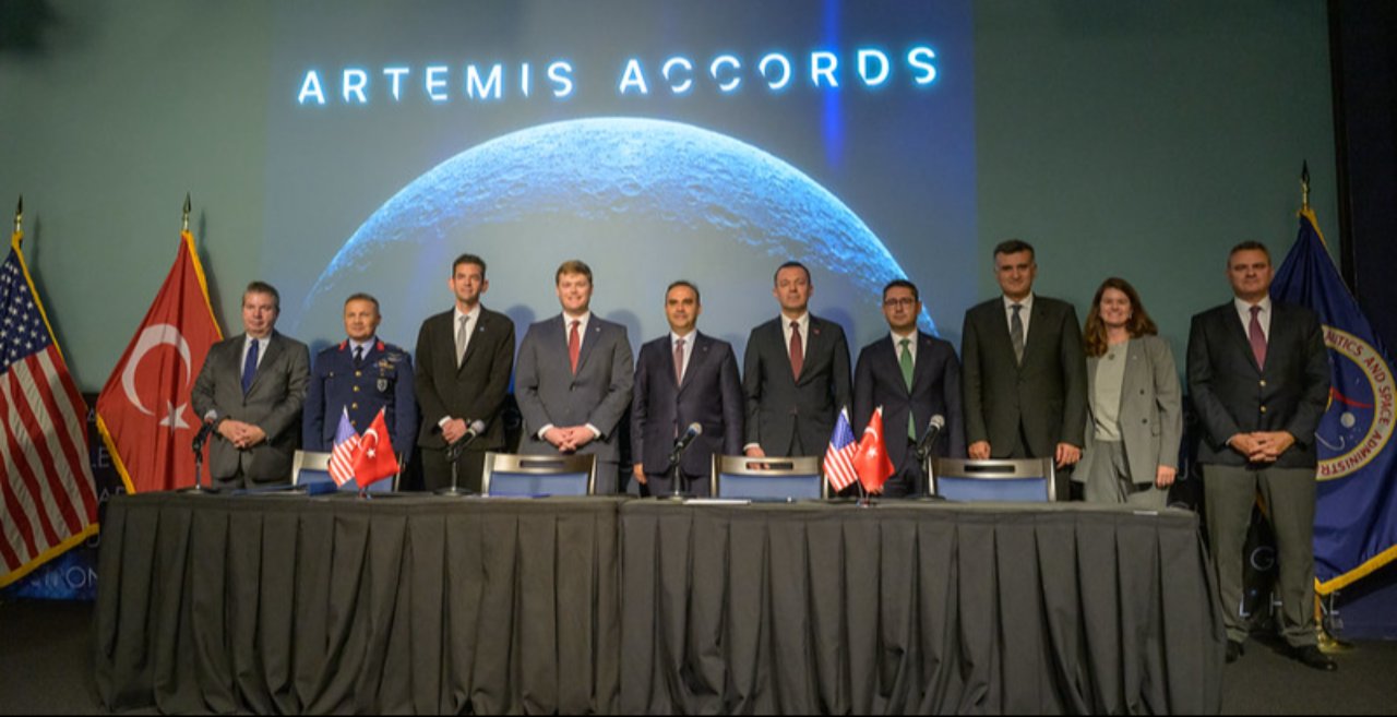 Türkiye artık Artemis masasında! NASA duyurdu: Washington'da imzalar atıldı