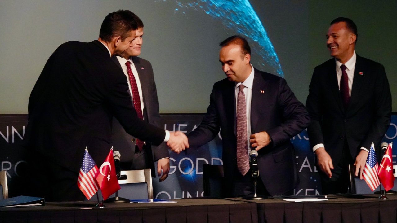 Türkiye artık Artemis masasında! NASA duyurdu: Washington'da imzalar atıldı
