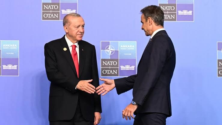 Atinada  Türkiye saldırır  korkusu ters tepti! Hükümet geri adım attı, Miçotakis Meise gidiyor