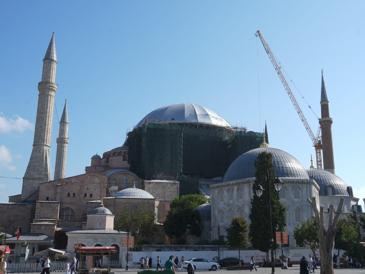 Ayasofya ziyaret yerleri geçici olarak değişiyor: Çelik platformlar kuruldu