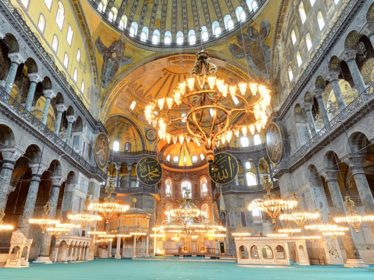 Ayasofya ziyaret yerleri geçici olarak değişiyor: Çelik platformlar kuruldu