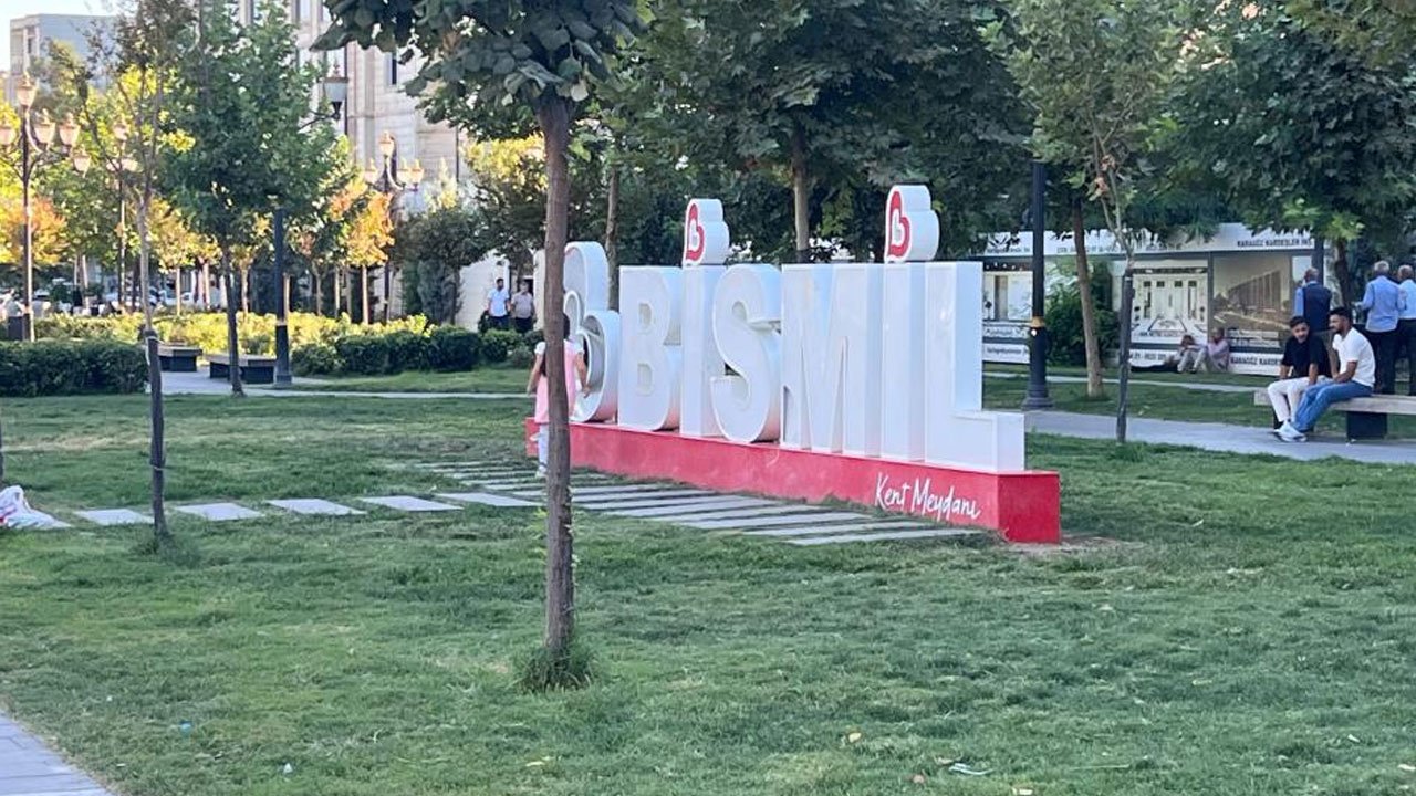'Bismil' levhası canından ediyordu! 4 yaşındaki çocuk hastanelik oldu