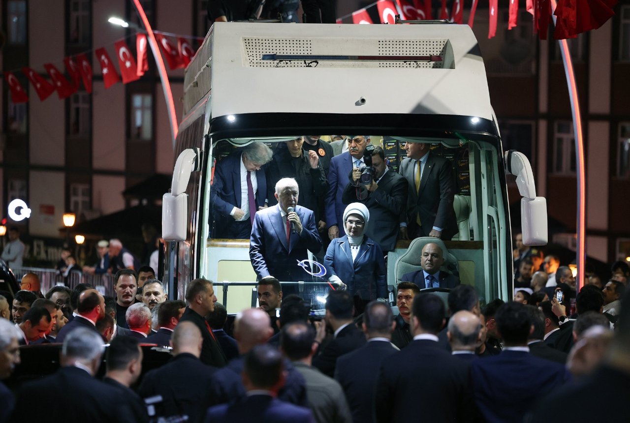 Cumhurbaşkanı Erdoğan, baba ocağı Güneysuda konuştu: Yaklaşan seçimleri başarıyla atlatacağız